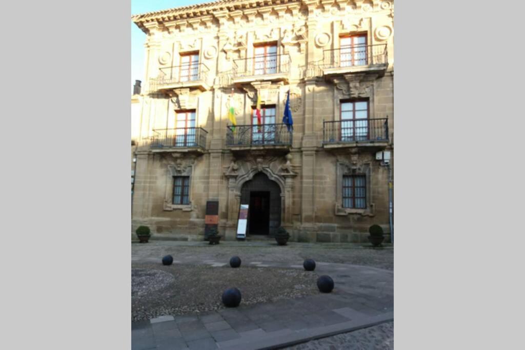 Bonito Alojamiento En Briones Exteriör bild